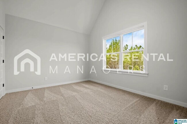 Building Photo - Rare 5 Bedroom Home for Rent!