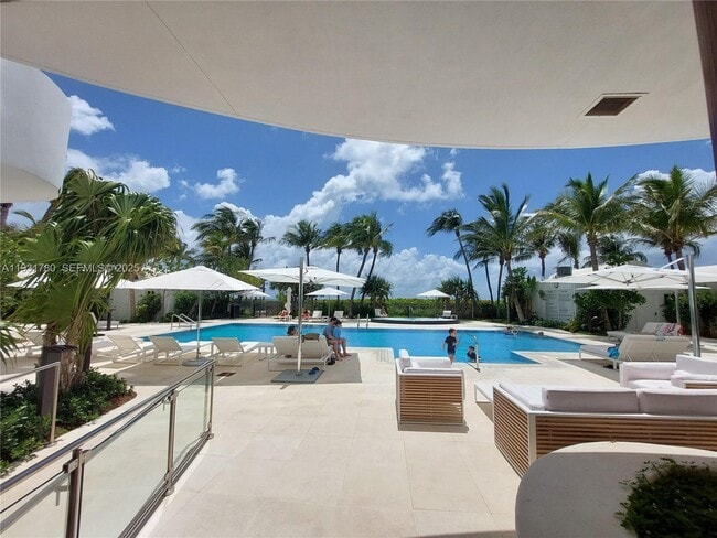 Building Photo - 6365 Collins Ave