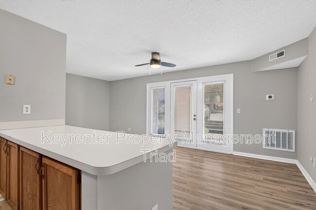 Building Photo - 3701-377D Cotswold Terrace