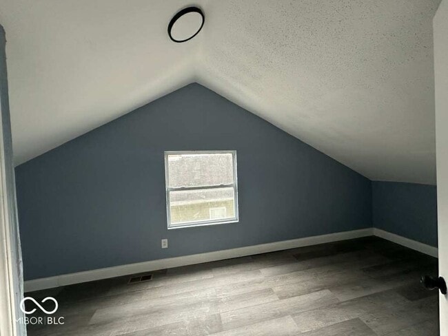 Building Photo - 2729 Columbia Ave