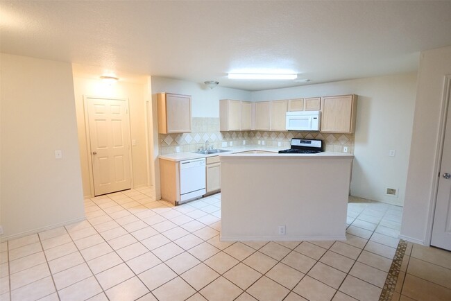 Building Photo - 4814 Dark Canyon Ct