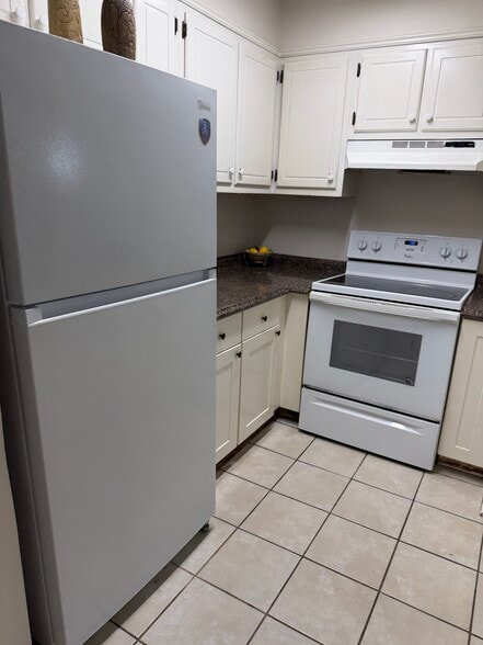 Building Photo - 14722 Hooper Rd