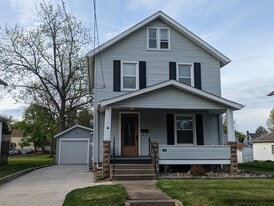 Building Photo - 239 Bachtel St SE