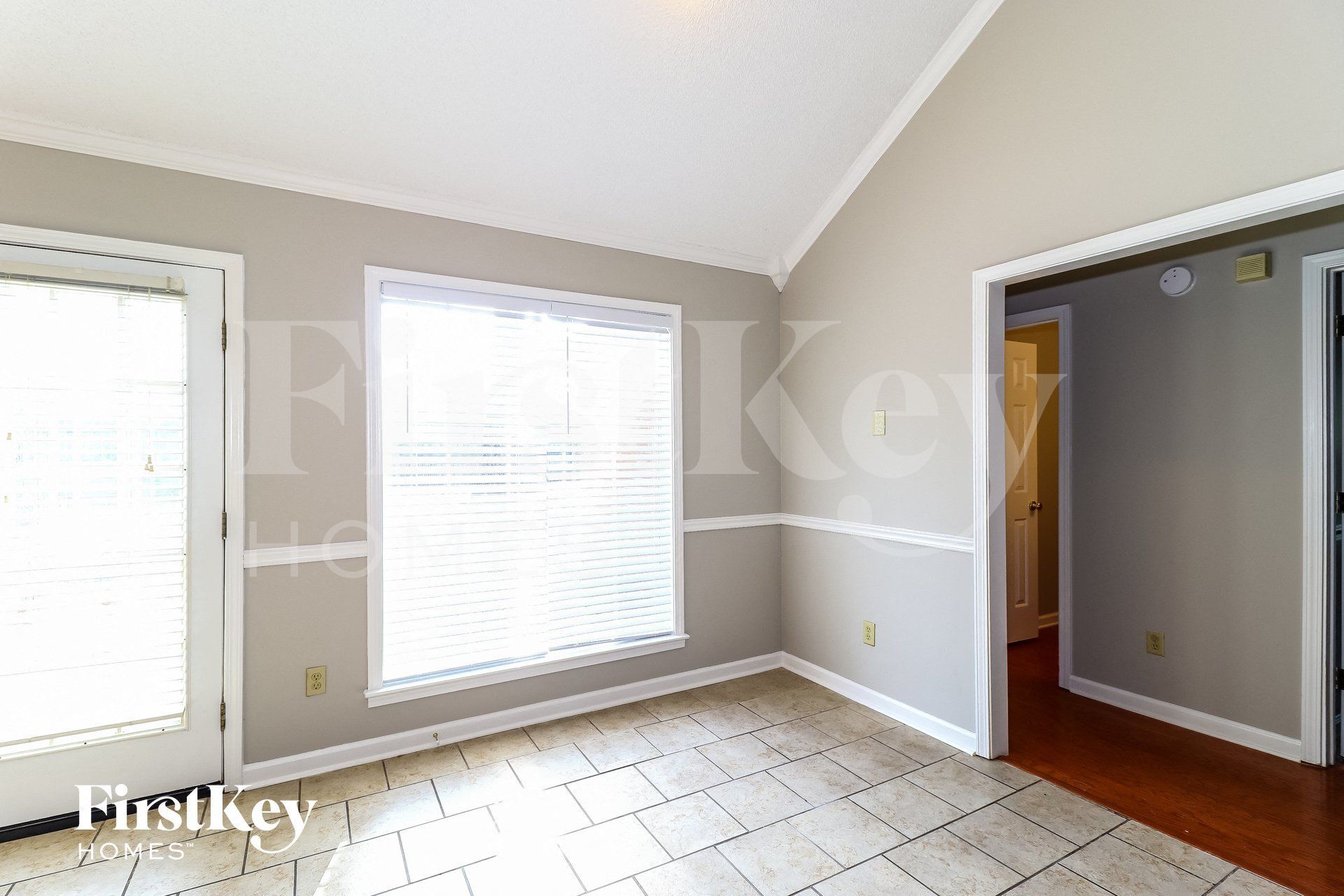 Building Photo - 7761 Shadow Hills Dr