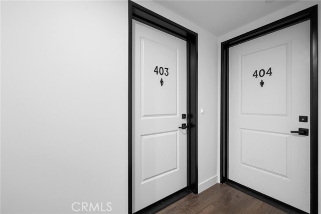 Building Photo - 10657 Moorpark St