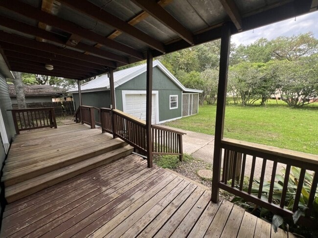 Building Photo - Spacious 5-Bedroom Home in Prime Zachary Location