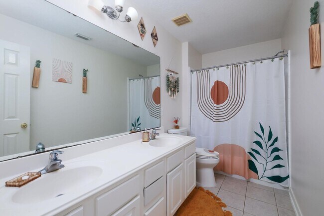 Building Photo - 19 Poplar Pine Ct