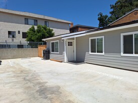 Building Photo - 6657 Gaviota Ave