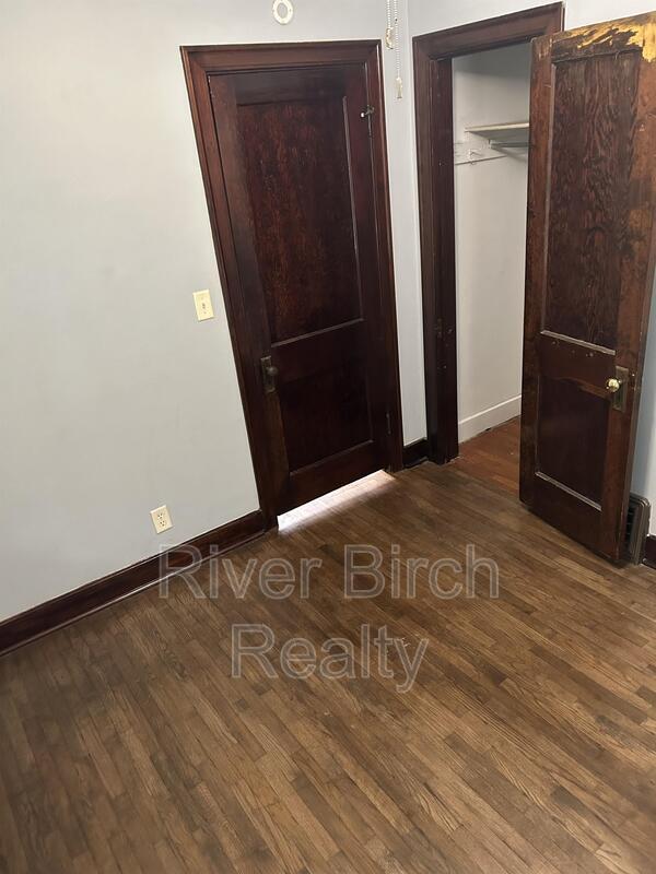 Building Photo - 2633 S Whittier Ave
