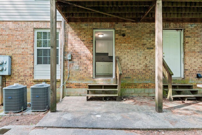 Building Photo - 3 Bedroom Availability