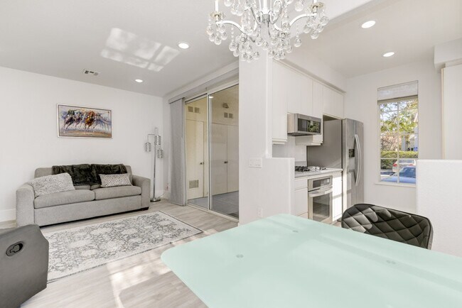 Building Photo - 3601 Bernwood Pl