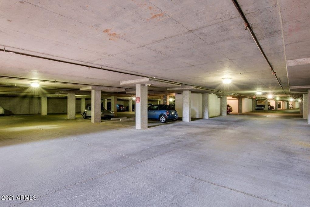 Shared Parking Garage - 11640 N. Tatum Blvd