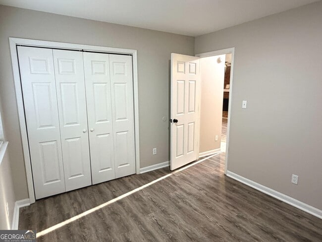 Building Photo - 303 Tamarac Trail