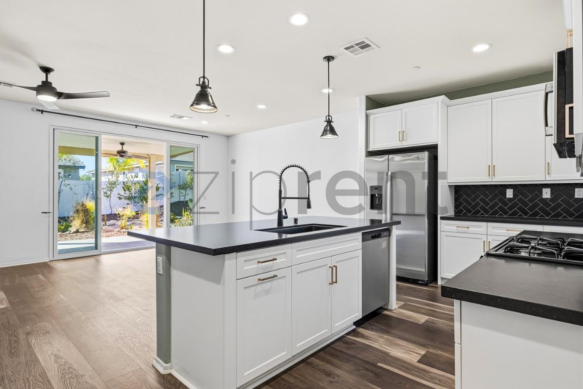 Building Photo - 30522 Rodriquez Lp