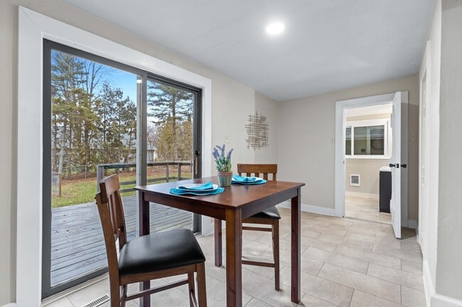 Enjoy Wildlife View From Kitchen - 1126 Grant St