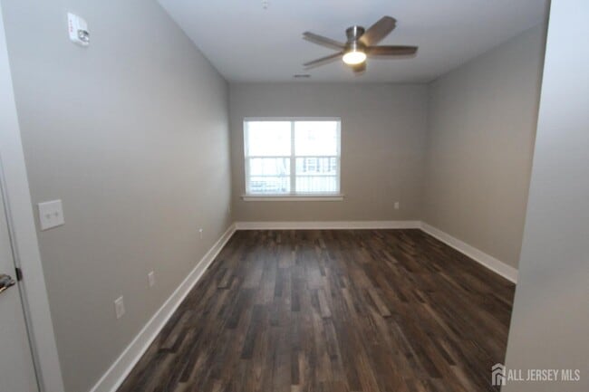 Building Photo - 814 Stiller Ln