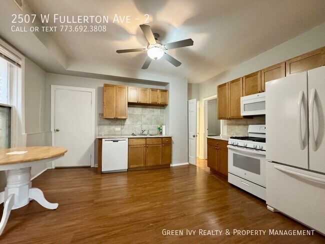 Building Photo - 2507 W Fullerton Ave