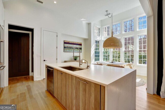 Building Photo - 118 Gainey Ln