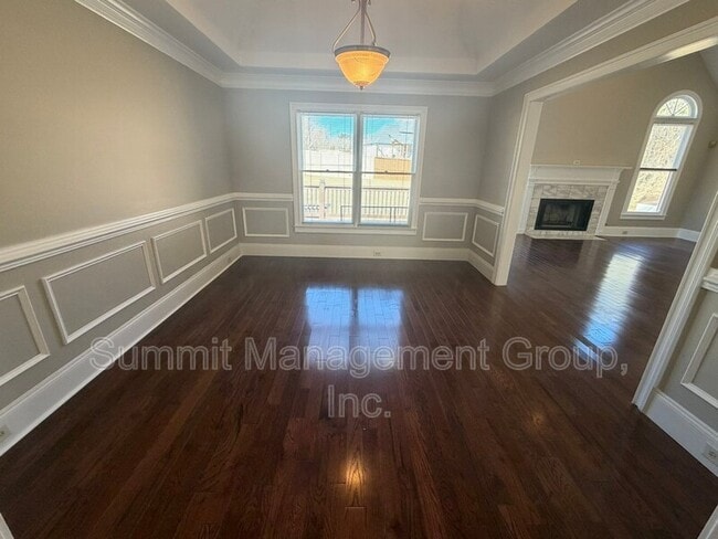 Building Photo - 2405 Twin Creek Ct SW