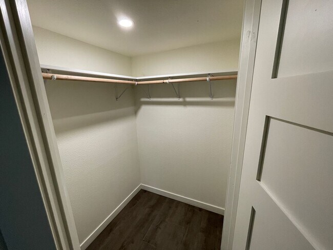 Building Photo - 505 W C St