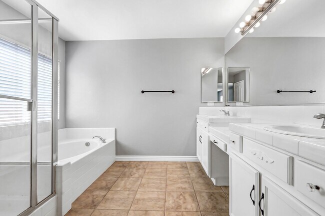 Building Photo - 11495 Chesterton Dr