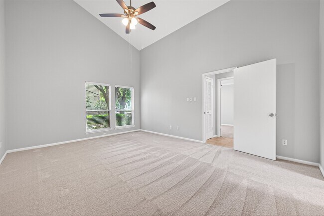 Building Photo - 5218 Palmetto St