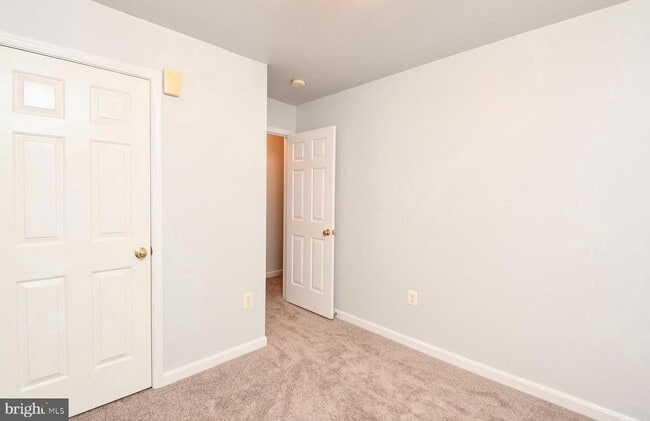 Building Photo - 10914 Coreys Way