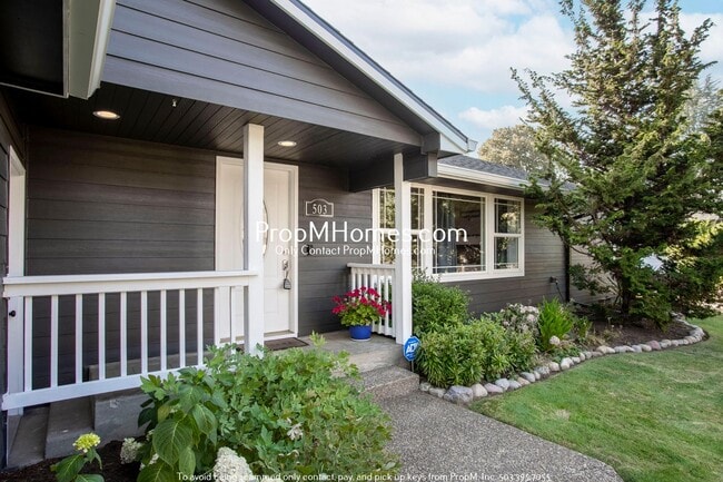 Building Photo - 503 NE Birchwood Terrace