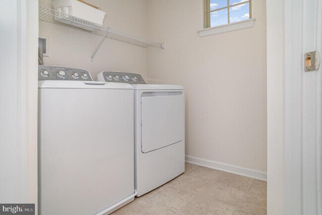 Building Photo - 4029 Silver Charm Ct