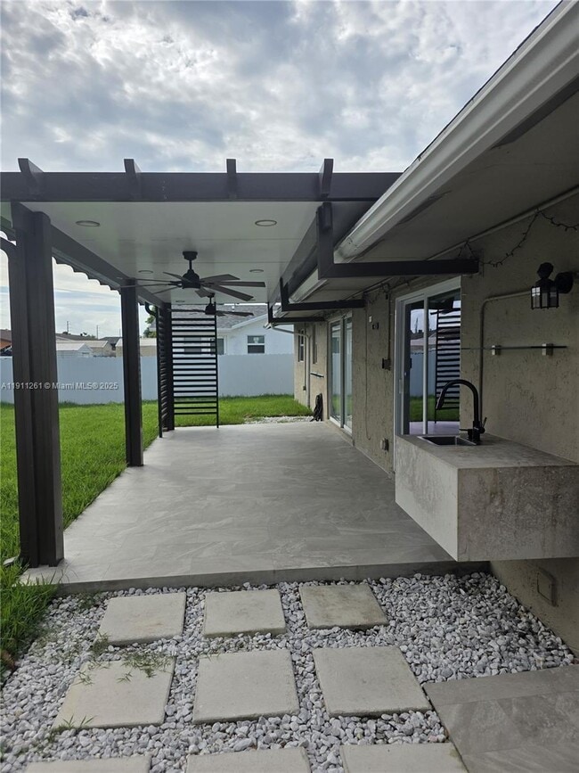 Building Photo - 16813 SW 107th Pl