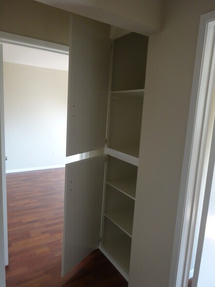 Linen Closet - 1748 S Westgate Ave