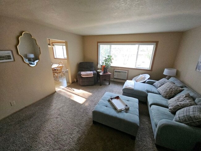 Building Photo - Ember Crest LLC