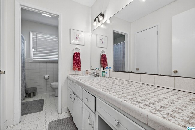 Building Photo - 1112 Blue Ridge Blvd