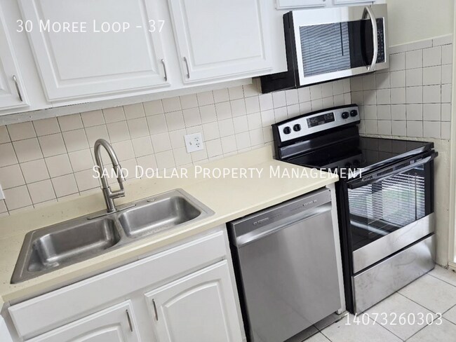 Building Photo - 30 Moree Loop