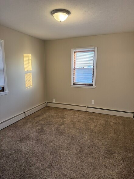 Building Photo - 505 N Hazel St
