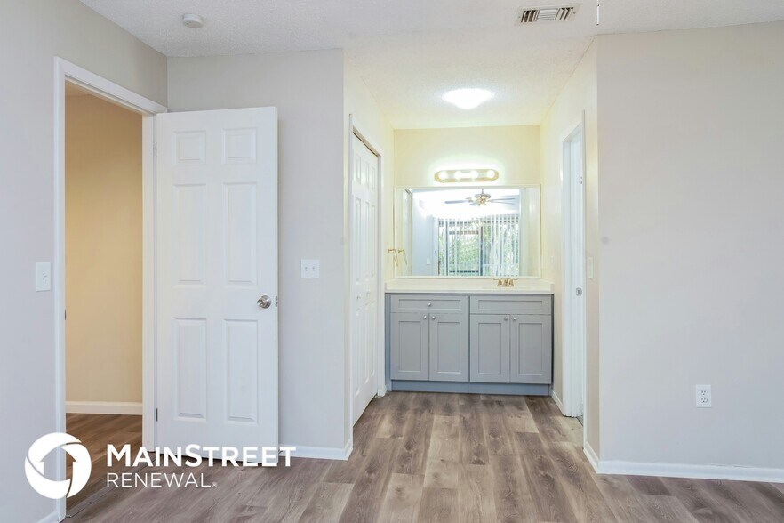 Building Photo - 8000 Krista Lynn Ct
