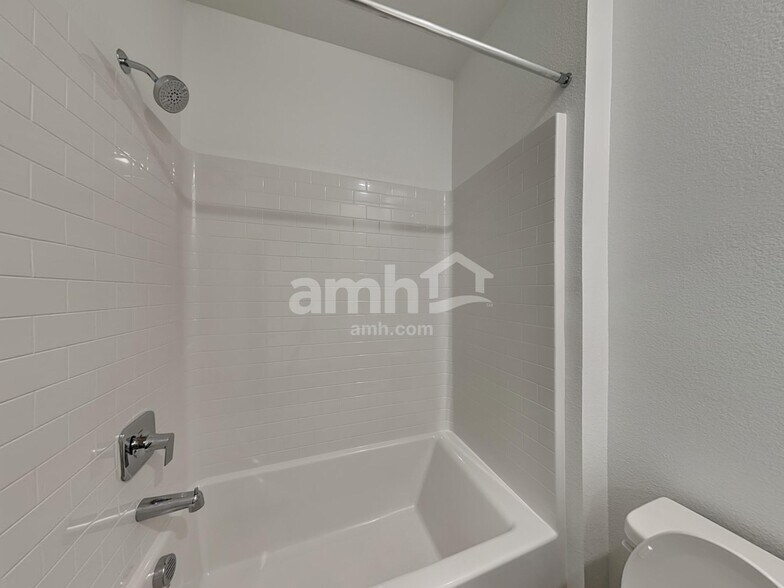 Building Photo - 10360 Beaver Tail St