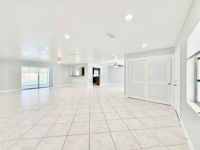 Building Photo - 4440 Maceachen Blvd