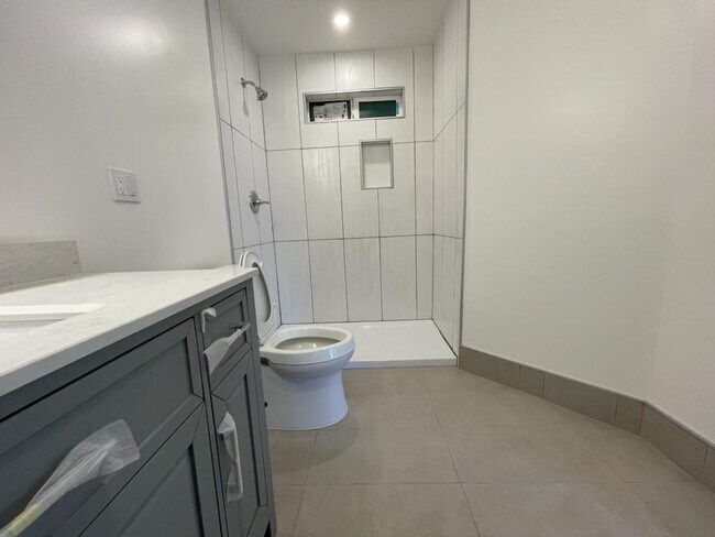 Building Photo - 1800 23rd St