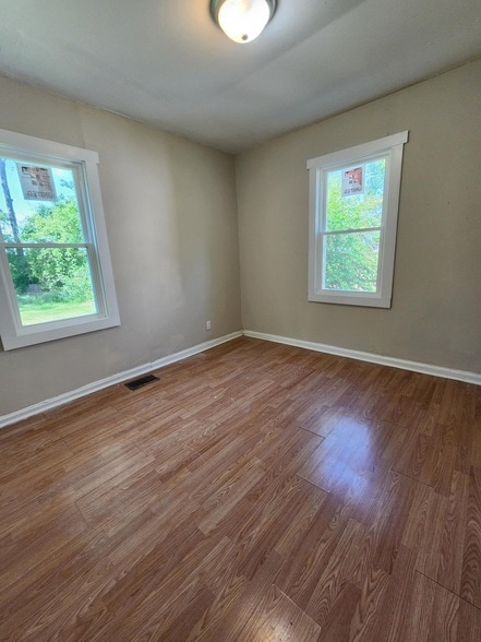 Building Photo - 314 Oakwood Rd