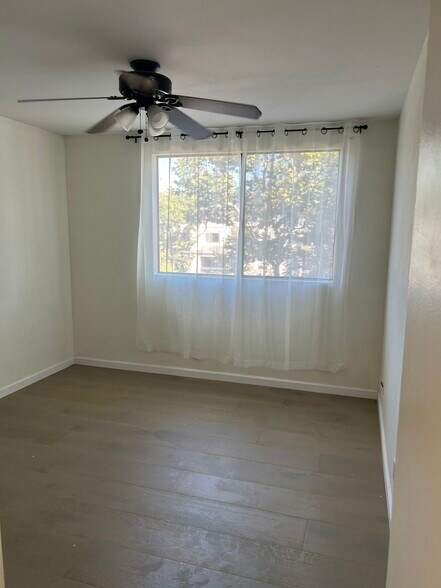 Building Photo - 2210 River Run Dr