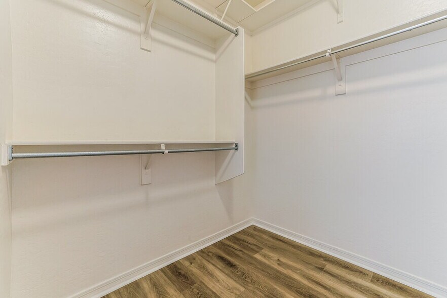 Building Photo - 4729 E Cloudburst Dr