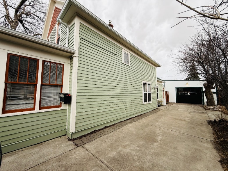 Building Photo - 519 W Park St