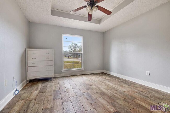 Building Photo - 17413 Lawnside Ave