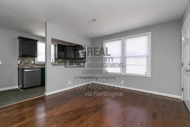 Building Photo - 302 Neill Ave
