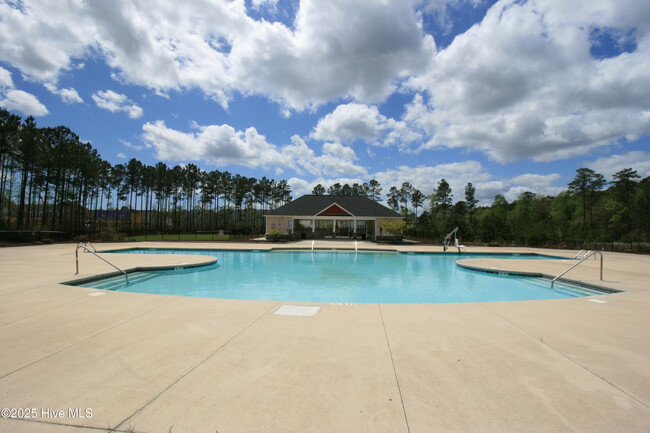 Building Photo - 837 Tuscarora Trl