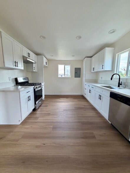 Building Photo - 8965 San Juan Ave