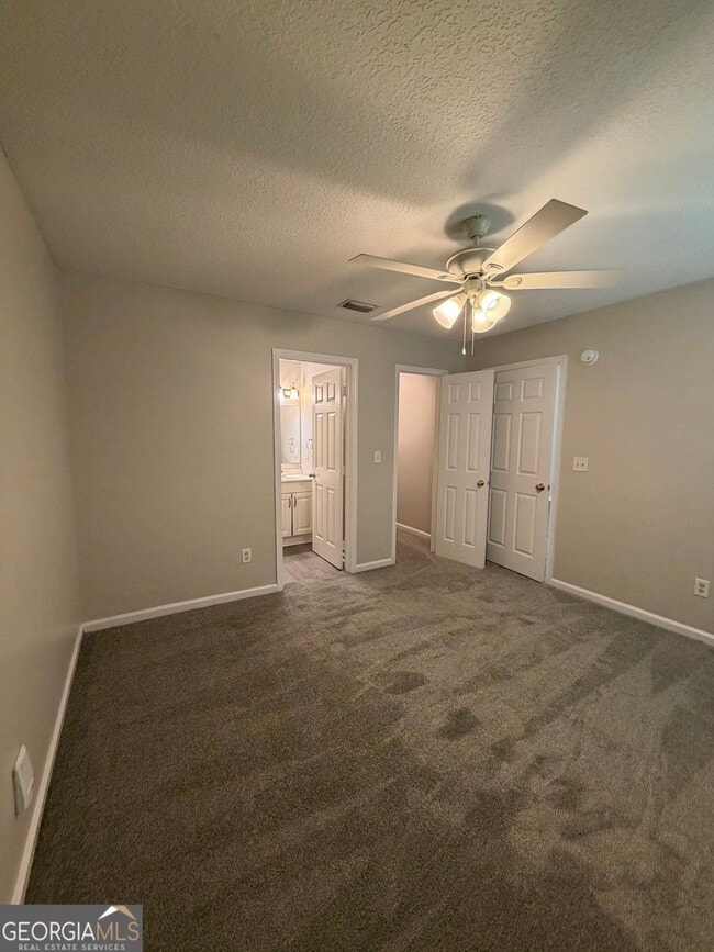 Building Photo - 707 E Lawnwood Ave