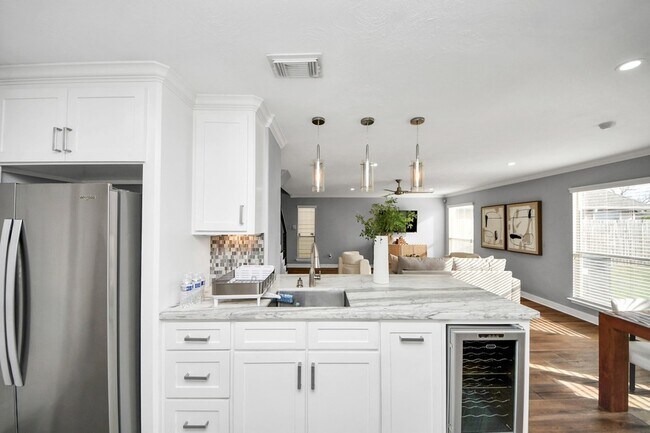 Building Photo - 10814 Tobar Falls Cir