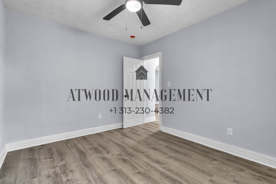 Building Photo - This beautifully updated 3-bedroom, 1-bath single-family home is ready for move-in!